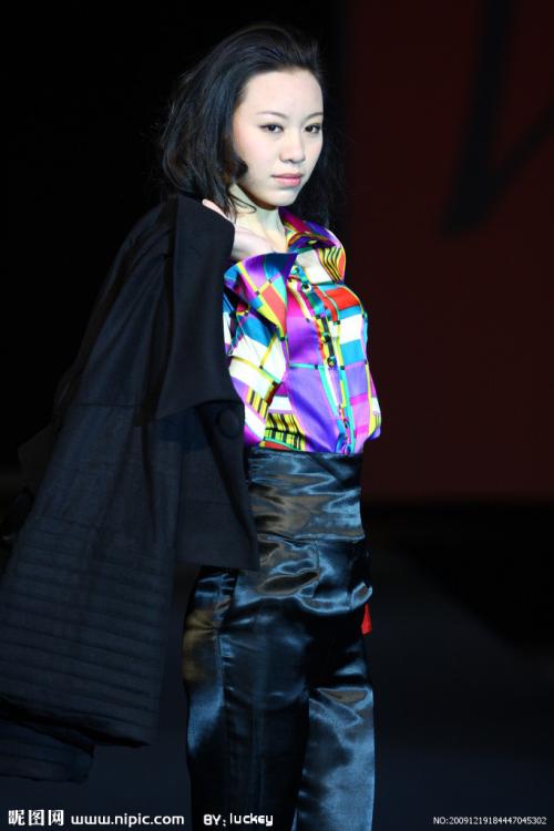 ÉÂÎ÷²ÌÓÀºêµÈ29ÈËÉæºÚ°¸Ò»ÉóÐûÅÐ Ê×·¸±»ÅÐÐÌ25Äê